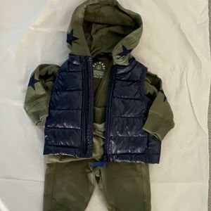 PRIMARY vest and sweatsuit combo! Up to 6 mo.